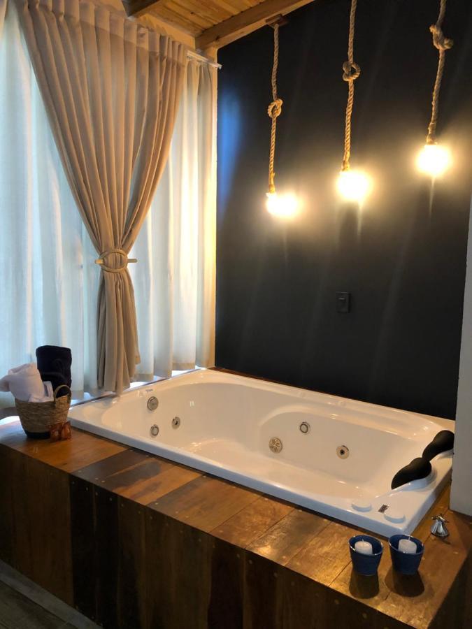 Pousada Vista Ao Farol Hotel Фарол де Санта Марта Екстериор снимка